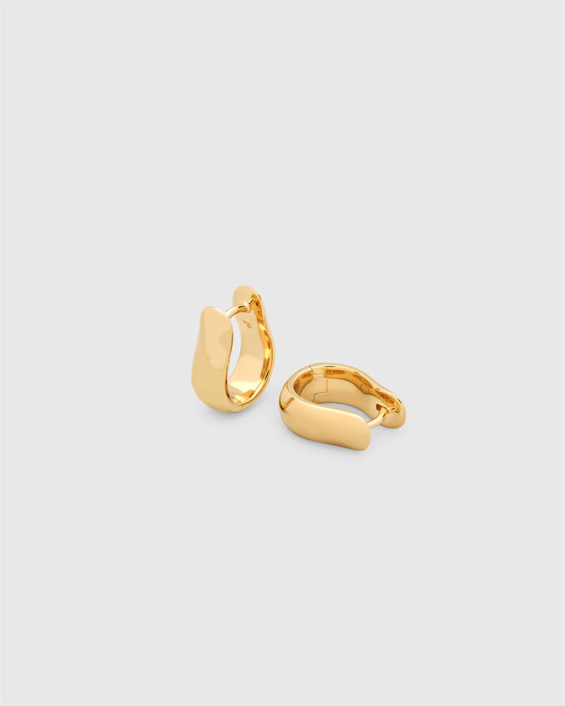 Oyster Hoops Small Gold