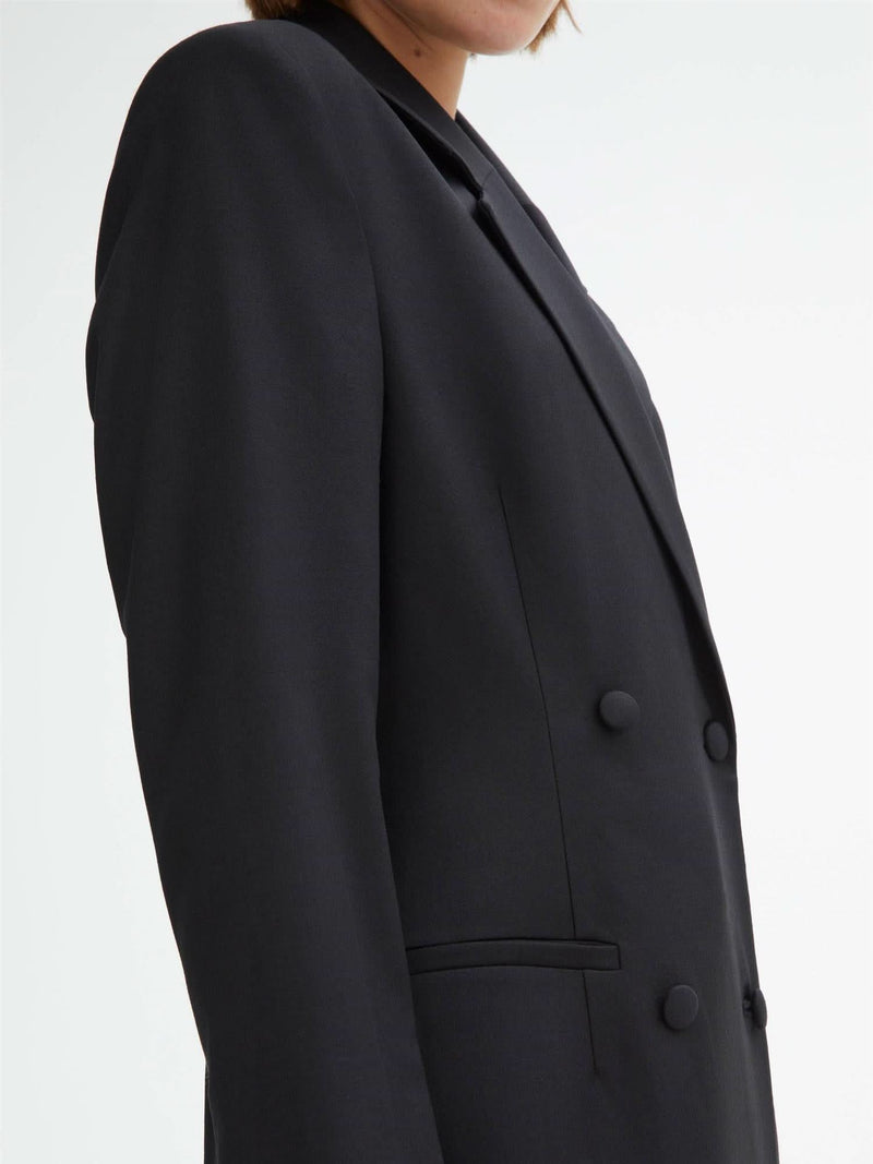 Long tailored blazer